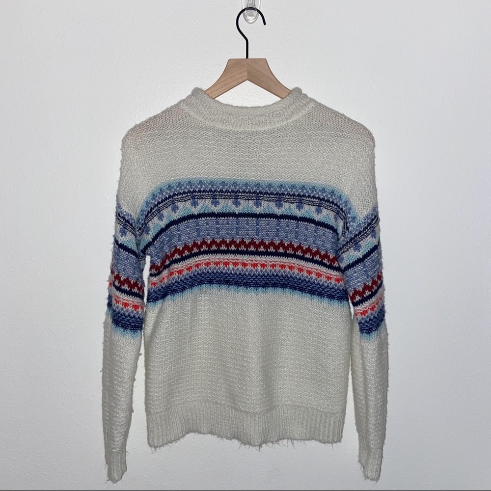 st. john’s bay white sweater with detailing